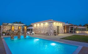 Villa Dionisis